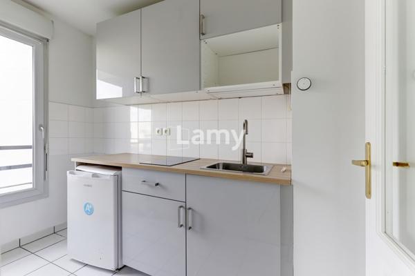 T2 avec balcon et box a coté du stade marcel michelin