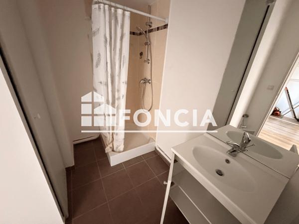 Location Appartement meublé 2 pièces 51 m² - 66/68 AVENUE VICTOR CHATENAY Angers 49000