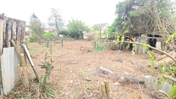 28500-Terrain constructible de 460m2