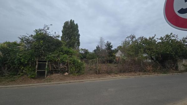 28500-Terrain constructible de 460m2