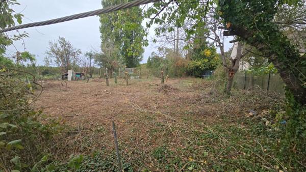 28500-Terrain constructible de 460m2