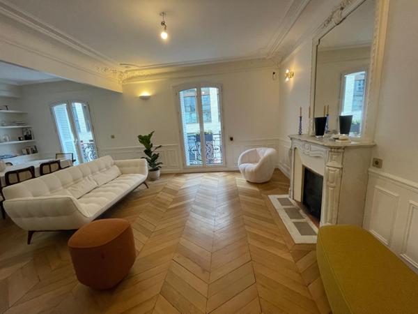 Adresse d'exception ? à proximité immédiate des Champs-Élysées