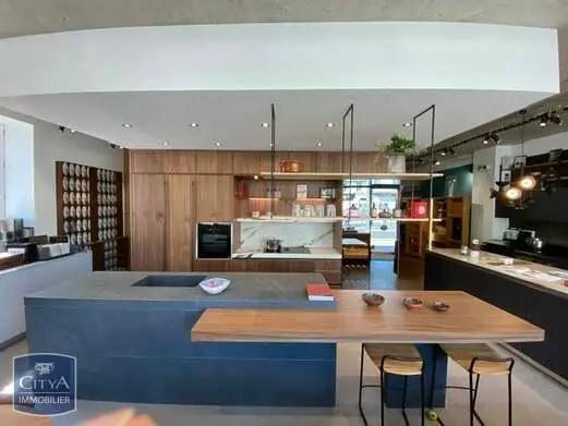 Local commercial à vendre 81m²