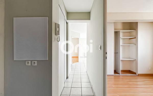 Appartement à vendre    4 pièces • 81,70 m2 Saint-Martin-en-Haut