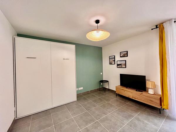 MEZE CENTRE appartement T1 neuf meublé avec terrasse