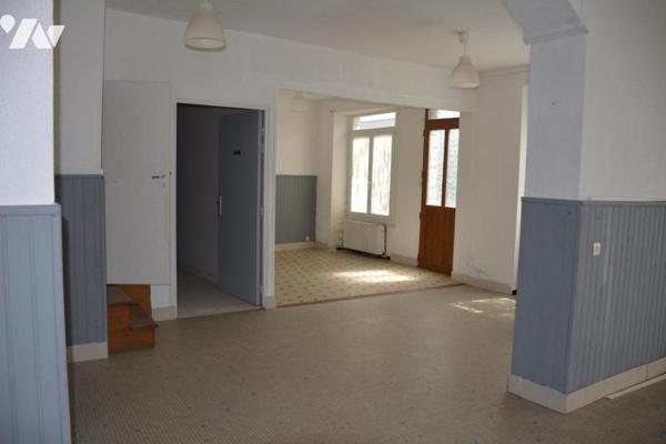 Vente sur la commune de Bouessay ancien restaurant-bar-café