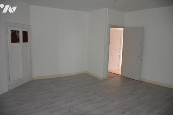 Vente sur la commune de Bouessay ancien restaurant-bar-café