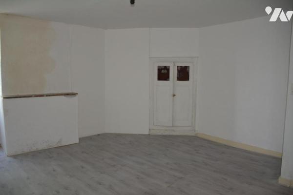 Vente sur la commune de Bouessay ancien restaurant-bar-café