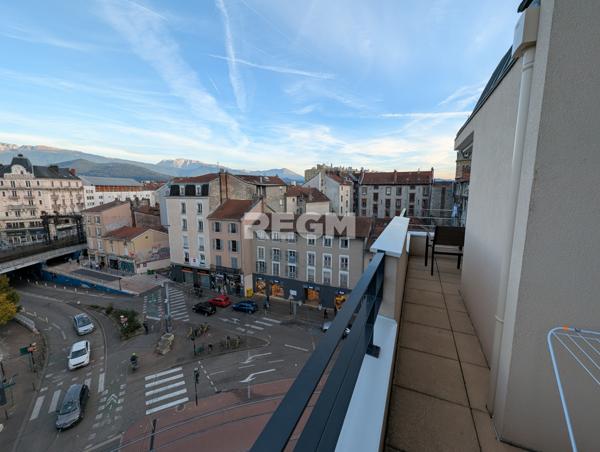 Grenoble (38000) Spacieux duplex 4 chambres - rendement élevé- Vue panoramique – Presqu’île Grenoble