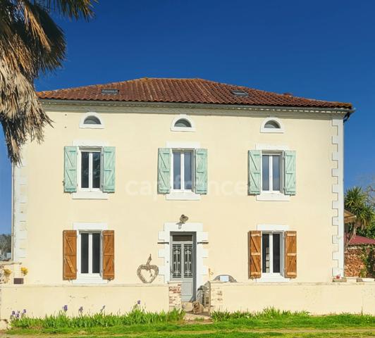 Maison à vendre 8 pièces proche de EUGENIE LES BAINS (40)
