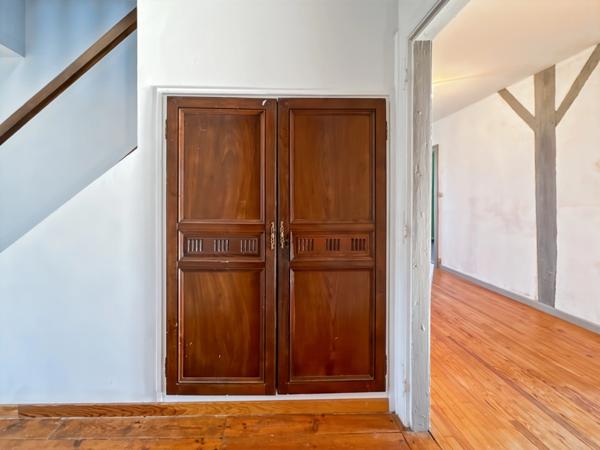 Maison à vendre 8 pièces proche de EUGENIE LES BAINS (40)