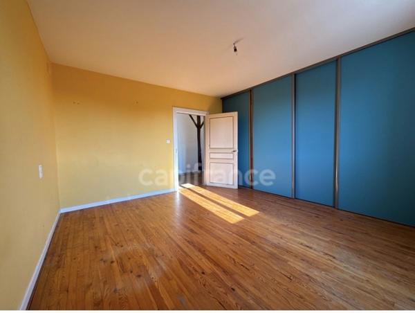 Maison à vendre 8 pièces proche de EUGENIE LES BAINS (40)