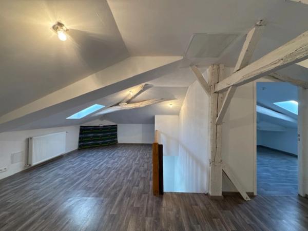 Maison à vendre 8 pièces proche de EUGENIE LES BAINS (40)