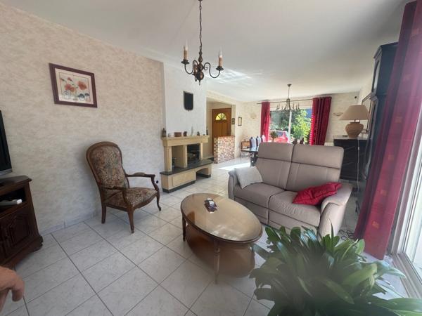 Maison 110 m² habitables environ proche centre La Roche Bernard