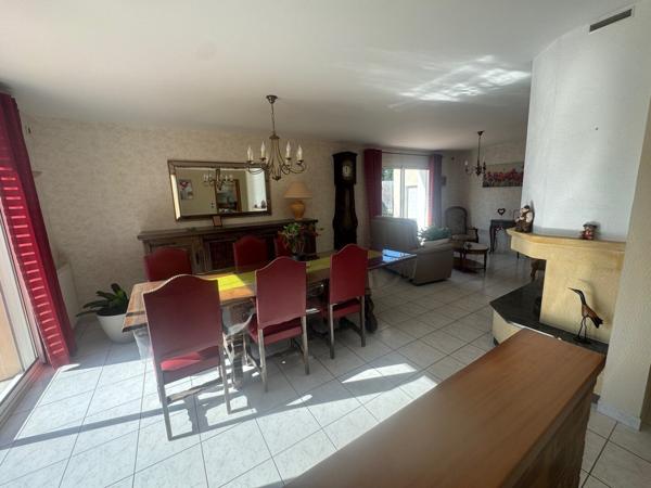 Maison 110 m² habitables environ proche centre La Roche Bernard