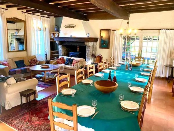 Maison d hote de 303 m²