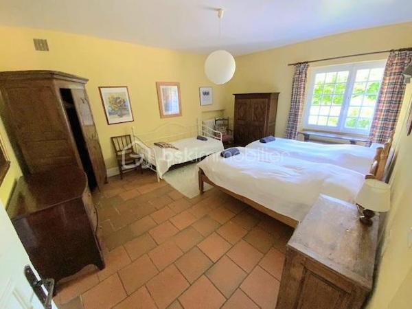 Maison d hote de 303 m²