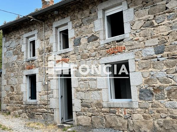 Location Maison 6 pièces 101 m² - LIEU DIT DEBARDONNET St Nicolas Des Biefs 03250