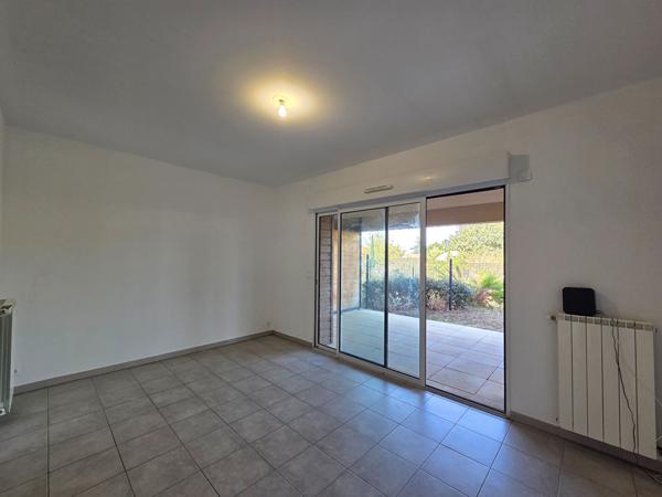 Appartement Robion 2 pièce(s) 46.65 m2 avec jardin et garage