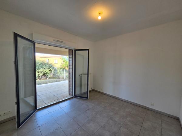 Appartement Robion 2 pièce(s) 46.65 m2 avec jardin et garage