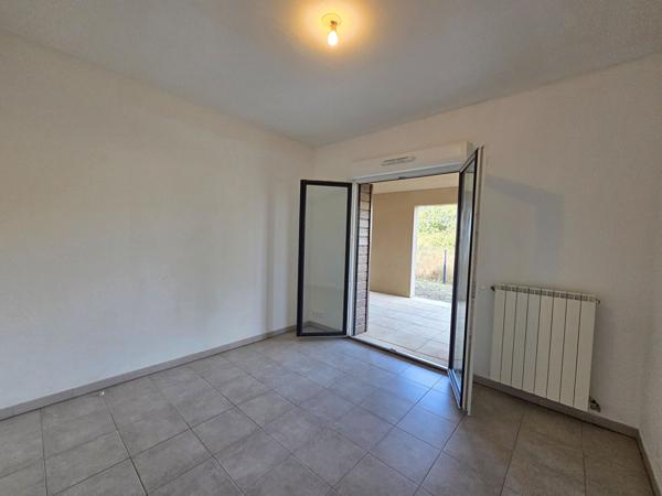 Appartement Robion 2 pièce(s) 46.65 m2 avec jardin et garage