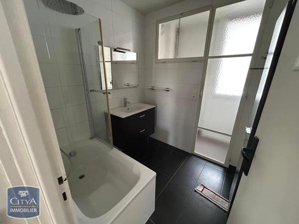 Appartement à louer 3 pièces 68.62m² Reims (51100)
