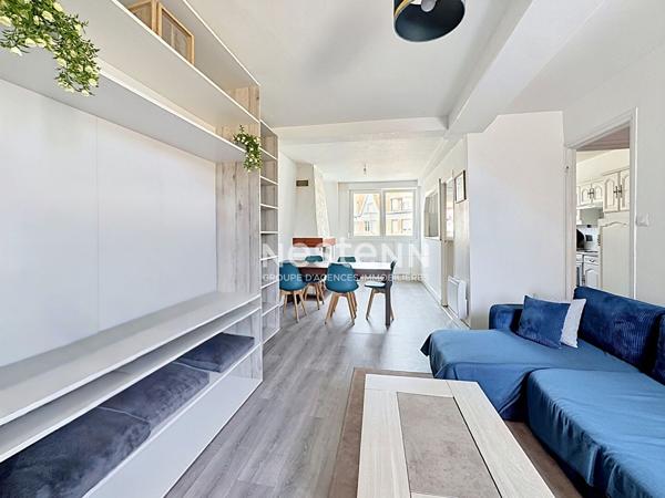 Investissement Place Voltaire - Logement loué + local commercial