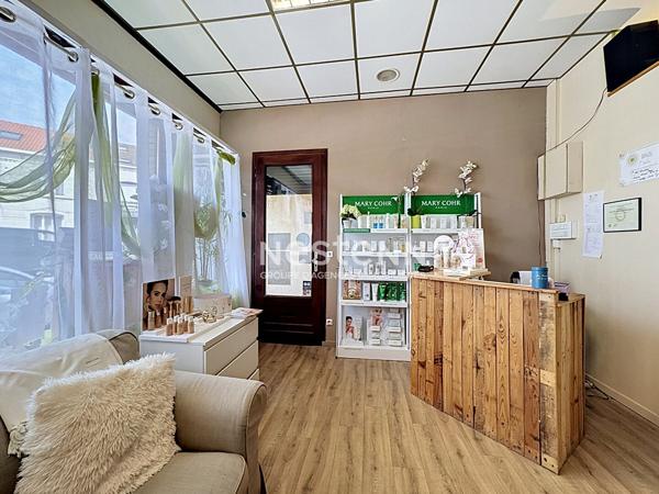 Investissement Place Voltaire - Logement loué + local commercial