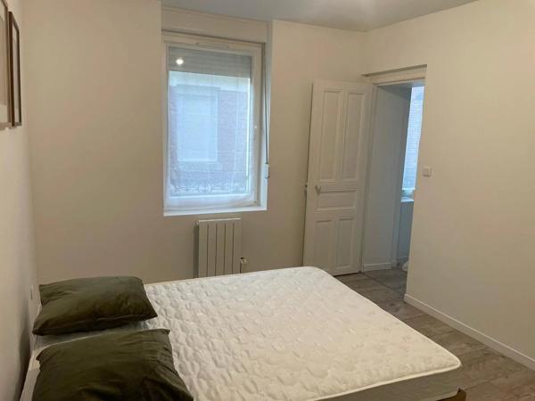 Location                                                      Appartement
                        
                     3 pièces                      45 m2                     à Saint-Quentin