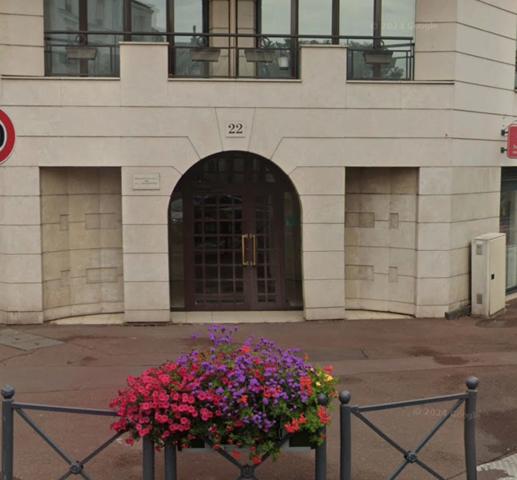 Double parking boxable dans bel immeuble récent