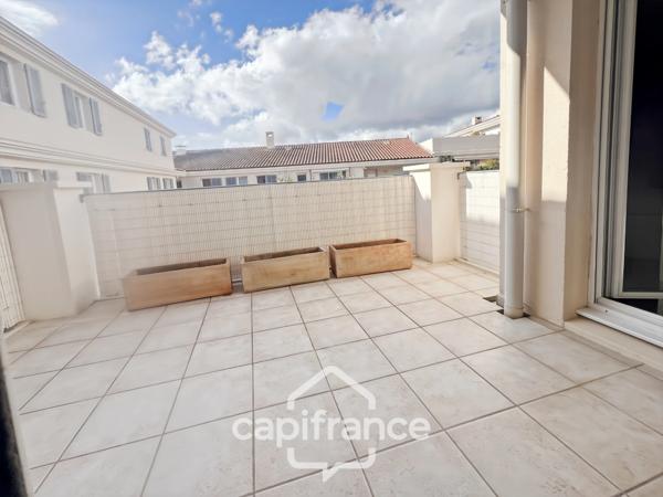 Appartement à vendre 2 pièces HYERES (83) - Terrasse - Garage