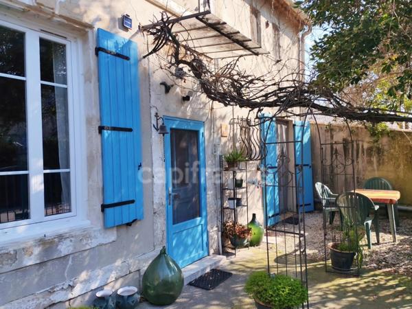 Maison en pierre de caractère au Sambuc – 3 chambres, terrasse et charme authentique en Camargue