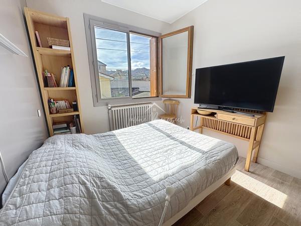 Saint-Affrique (12400) Maison 6 pièces rénovée – 108 m² habitables – Terrain 667 m² – Quartier calme