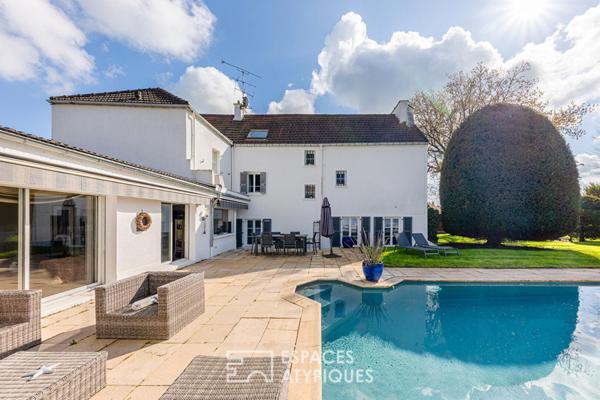 La maison de maître avec piscine, aux accents de campagne chic