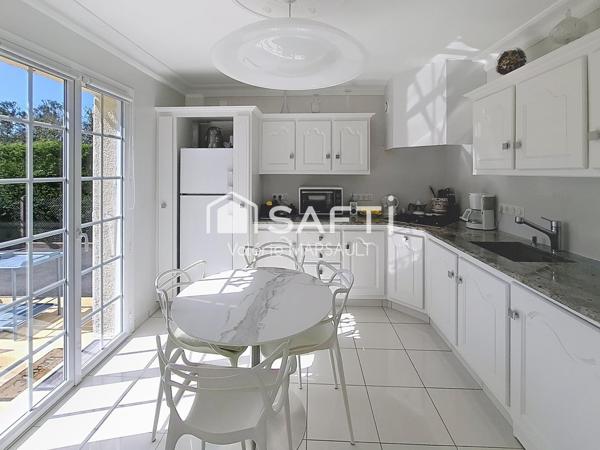 Maison raffinée 6 piéces – Calme, jardin, piscine