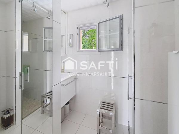 Maison raffinée 6 piéces – Calme, jardin, piscine