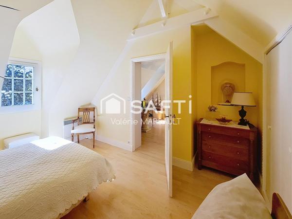 Maison raffinée 6 piéces – Calme, jardin, piscine