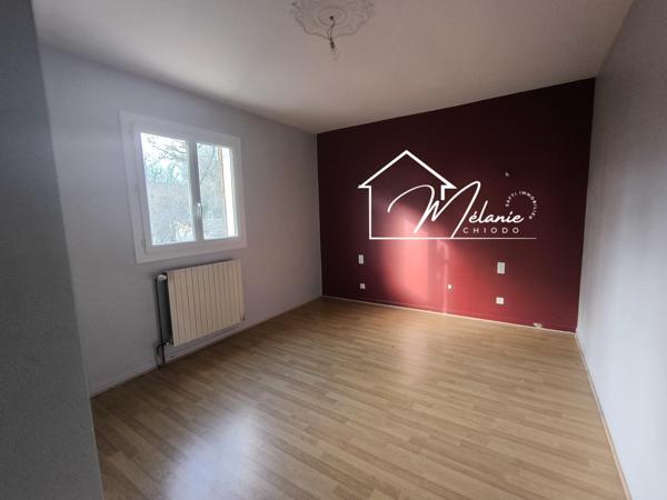 Maison individuelle, jardin, garage, 7 chambres, investissement locatif