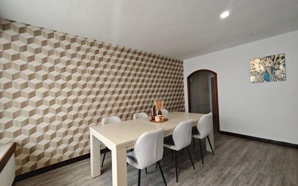 Maison à vendre    6 pièces • 162 m2 Mazamet