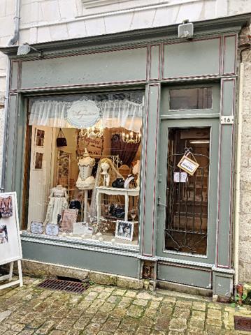 A VENDRE LOCAL CENTRE VILLE DE LOCHES