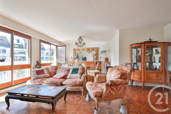 Appartement à vendre  6 pièces - 144,22 m2 PARIS - 75015