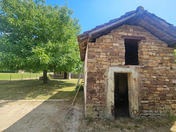 Fougerolles-Saint-Valbert - Maison individuelle F4 de 100 m² avec dépendance et terrain de 1 156 m²