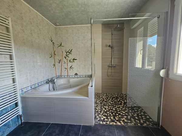 Fougerolles-Saint-Valbert - Maison individuelle F4 de 100 m² avec dépendance et terrain de 1 156 m²