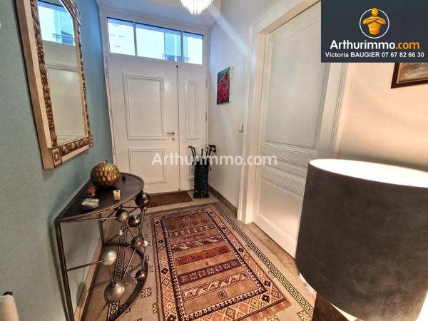 Vente Maison de ville 6 pièces 168 m2 à Lons-le-Saunier