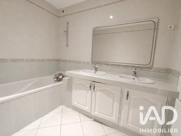 Maison à vendre 9 pièces 214 m² Claye-Souilly