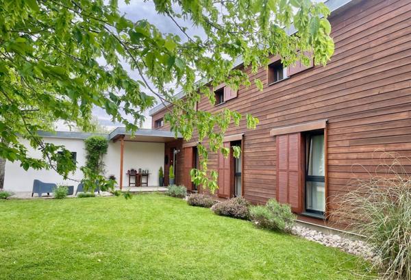 Maison d'architecte en bois bioclimatique