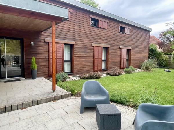 Maison d'architecte en bois bioclimatique