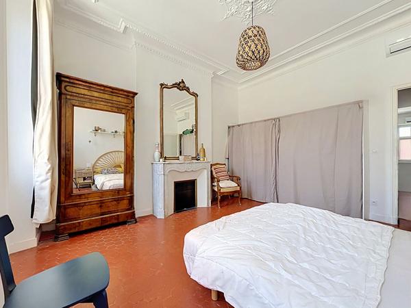 Superbe appartement 4 pièces lumineux à vendre à Marseille - Le Camas - Garage - Cave - Chambre de service