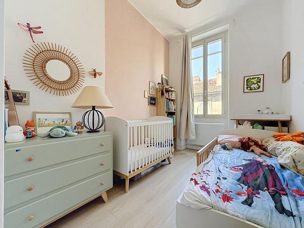 Superbe appartement 4 pièces lumineux à vendre à Marseille - Le Camas - Garage - Cave - Chambre de service