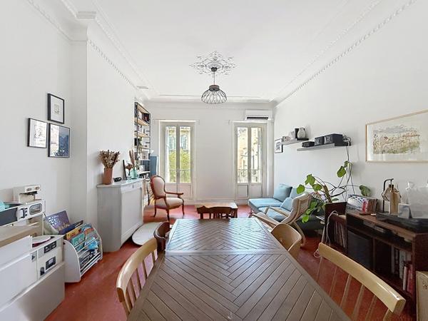 Superbe appartement 4 pièces lumineux à vendre à Marseille - Le Camas - Garage - Cave - Chambre de service